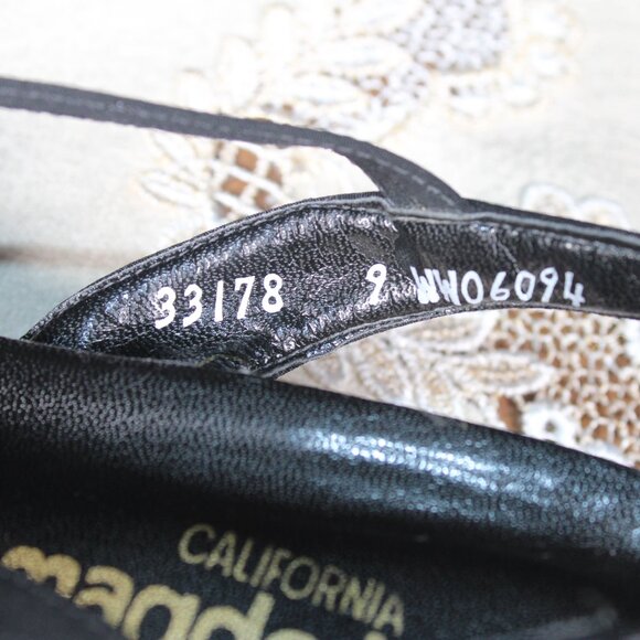 California Magdesians® Black Suede Strappy Sandals Size 9 WW - Picture 6 of 11